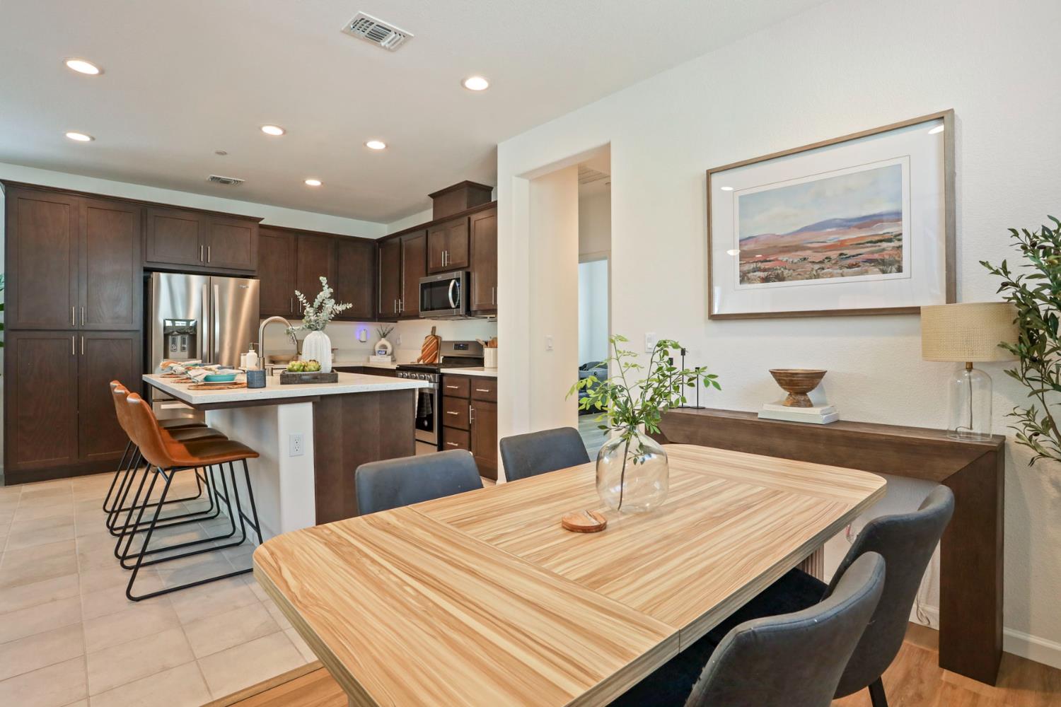 Detail Gallery Image 20 of 54 For 17481 Nightshore Dr, Lathrop,  CA 95330 - 3 Beds | 2 Baths