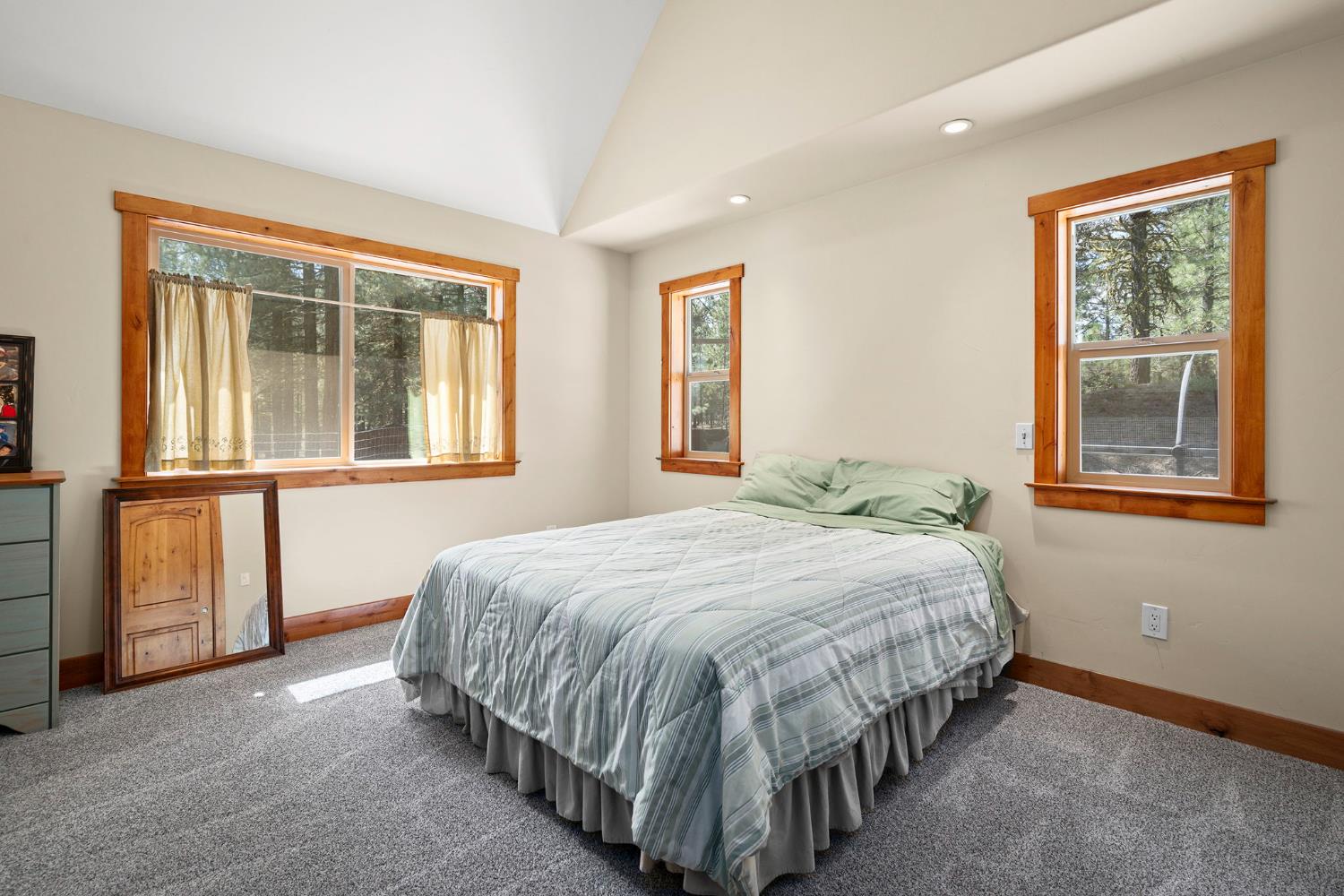 Detail Gallery Image 15 of 36 For 75 Pine Knoll Ct, Portola,  CA 96122 - 2 Beds | 2 Baths