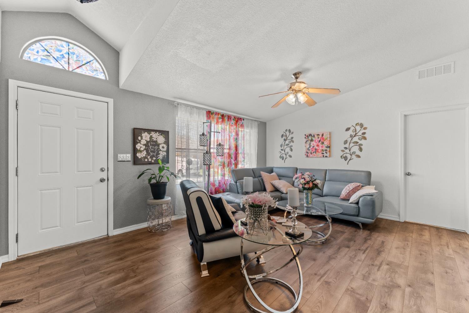 Detail Gallery Image 5 of 53 For 3901 Lake Rd 169, West Sacramento,  CA 95691 - 3 Beds | 2 Baths