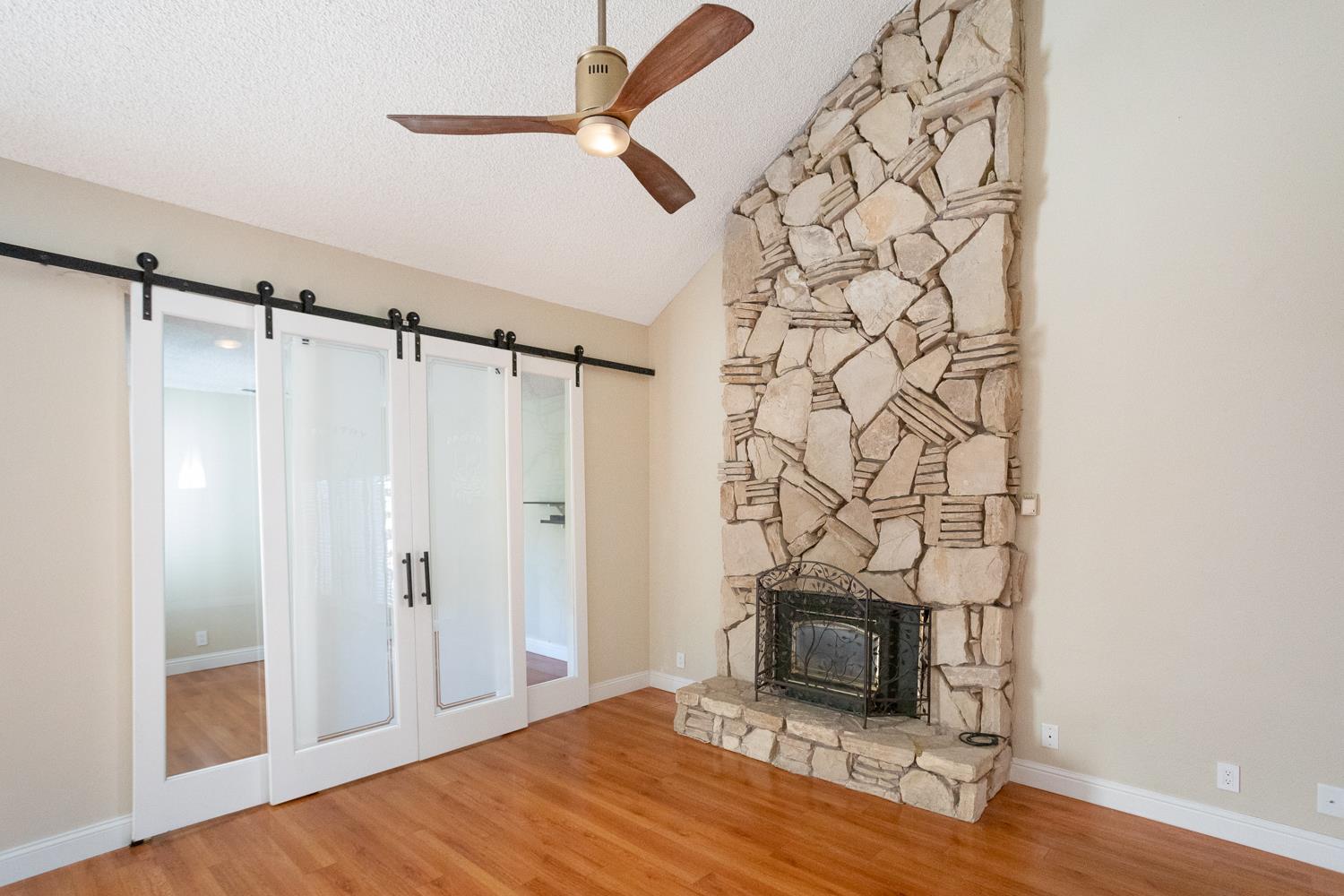 Detail Gallery Image 7 of 75 For 608 College St #11,  Woodland,  CA 95695 - 3 Beds | 2/1 Baths