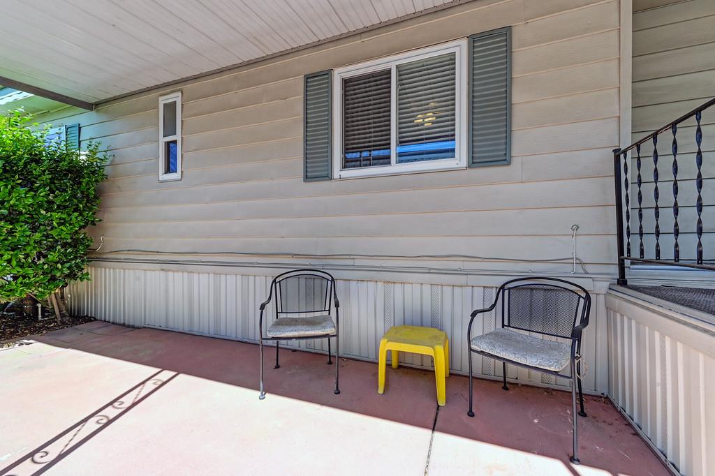 Detail Gallery Image 10 of 46 For 172 Rolling River Ln, Rancho Cordova,  CA 95670 - 2 Beds | 2 Baths
