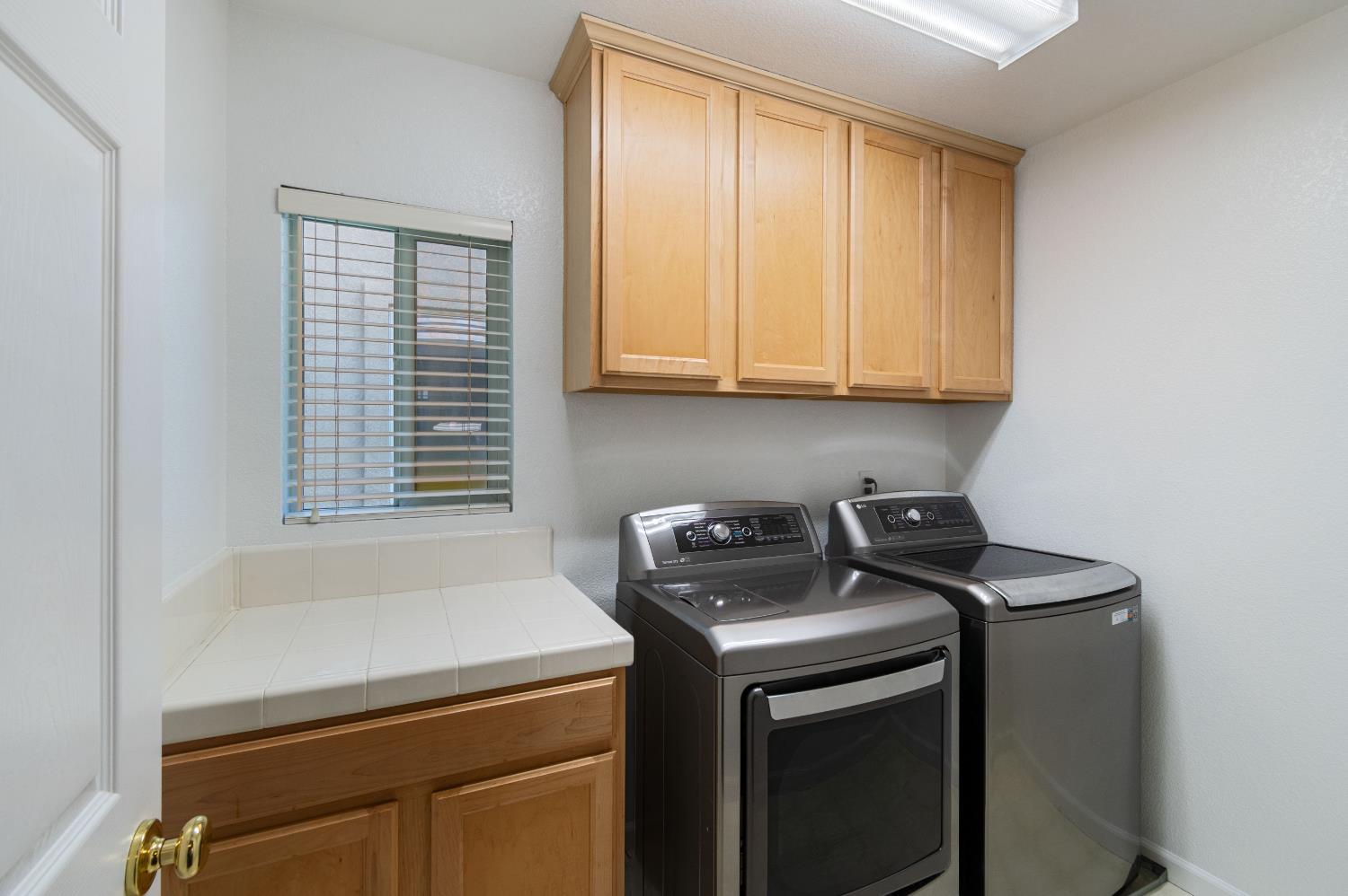 Detail Gallery Image 32 of 42 For 1045 Callander Way, Folsom,  CA 95630 - 4 Beds | 2/1 Baths