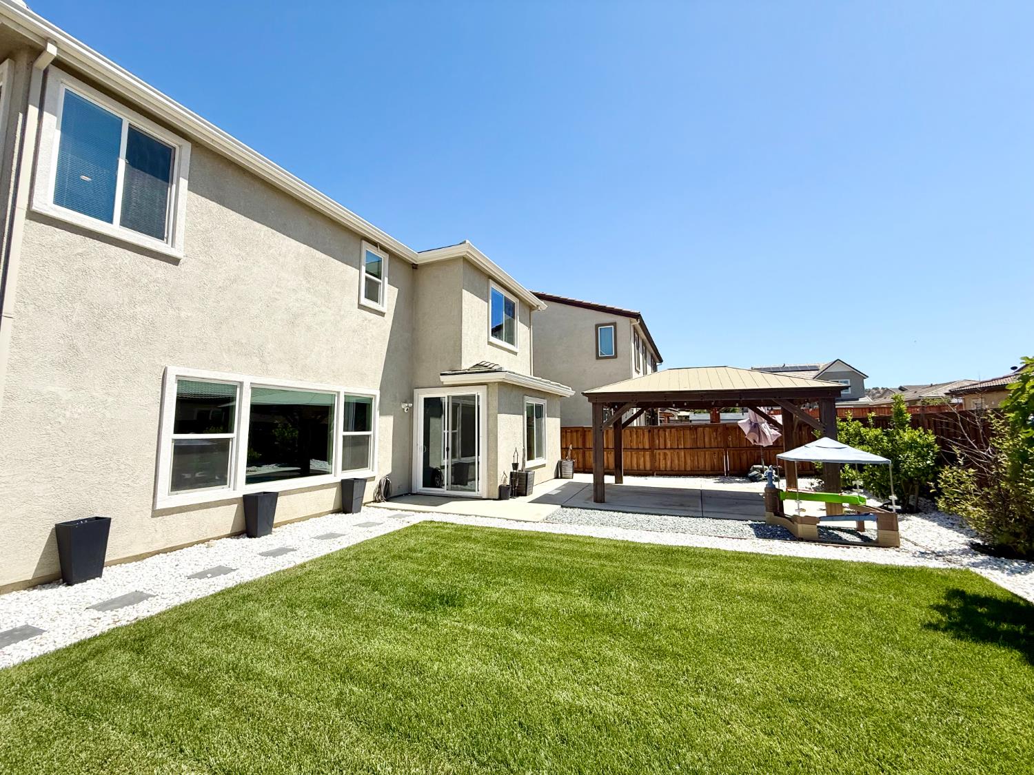 Detail Gallery Image 18 of 47 For 21161 Cabernet Dr, Patterson,  CA 95363 - 5 Beds | 3 Baths