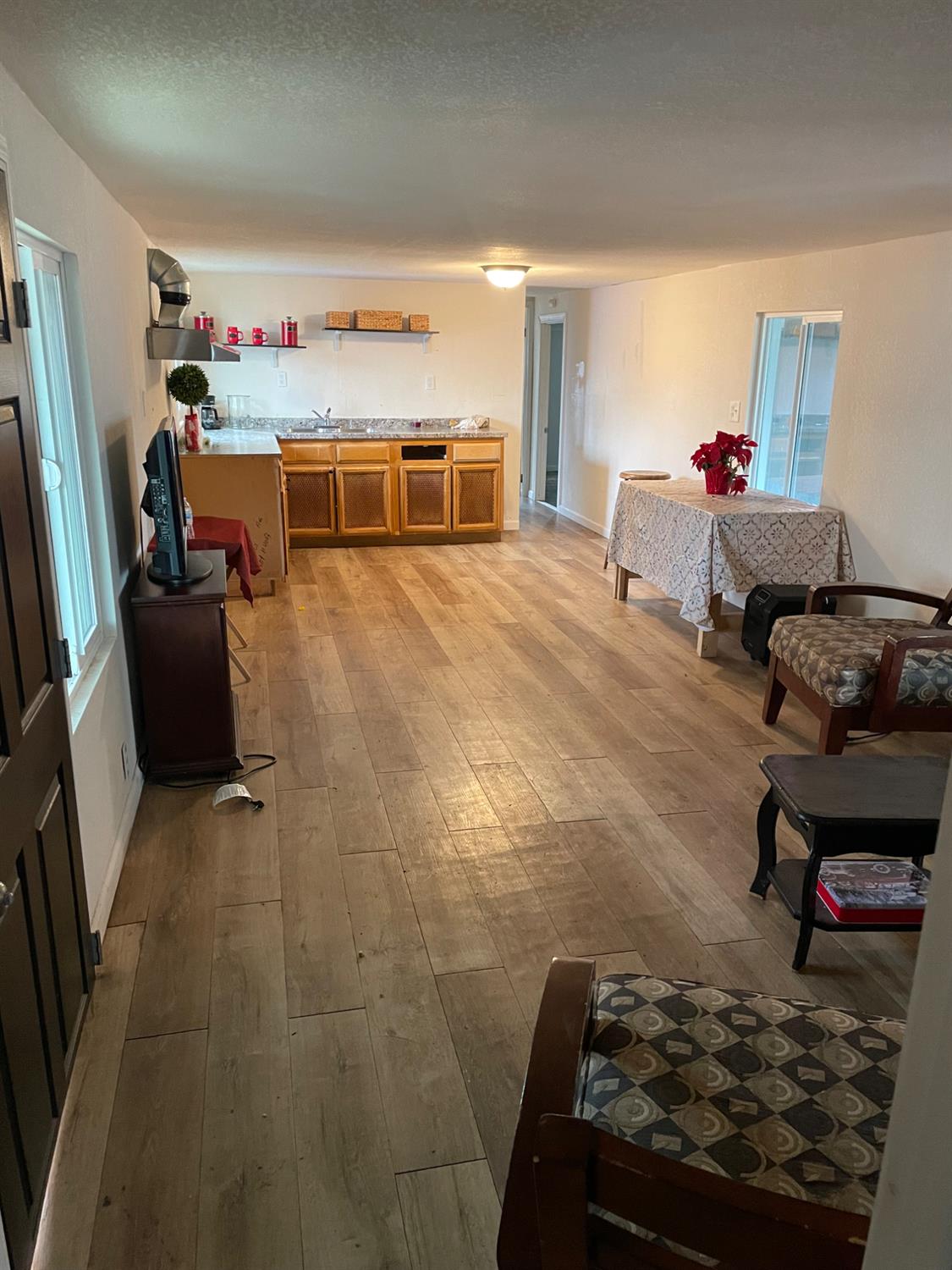 Detail Gallery Image 13 of 26 For 3748 Sw Arroyo Seco Ln 22, North Highlands,  CA 95660 - 3 Beds | 1/1 Baths
