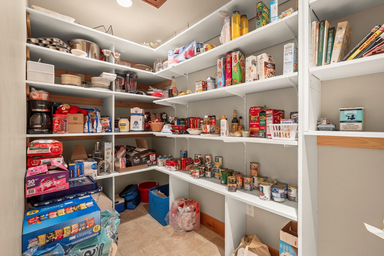Detail Gallery Image 8 of 36 For 75 Pine Knoll Ct, Portola,  CA 96122 - 2 Beds | 2 Baths