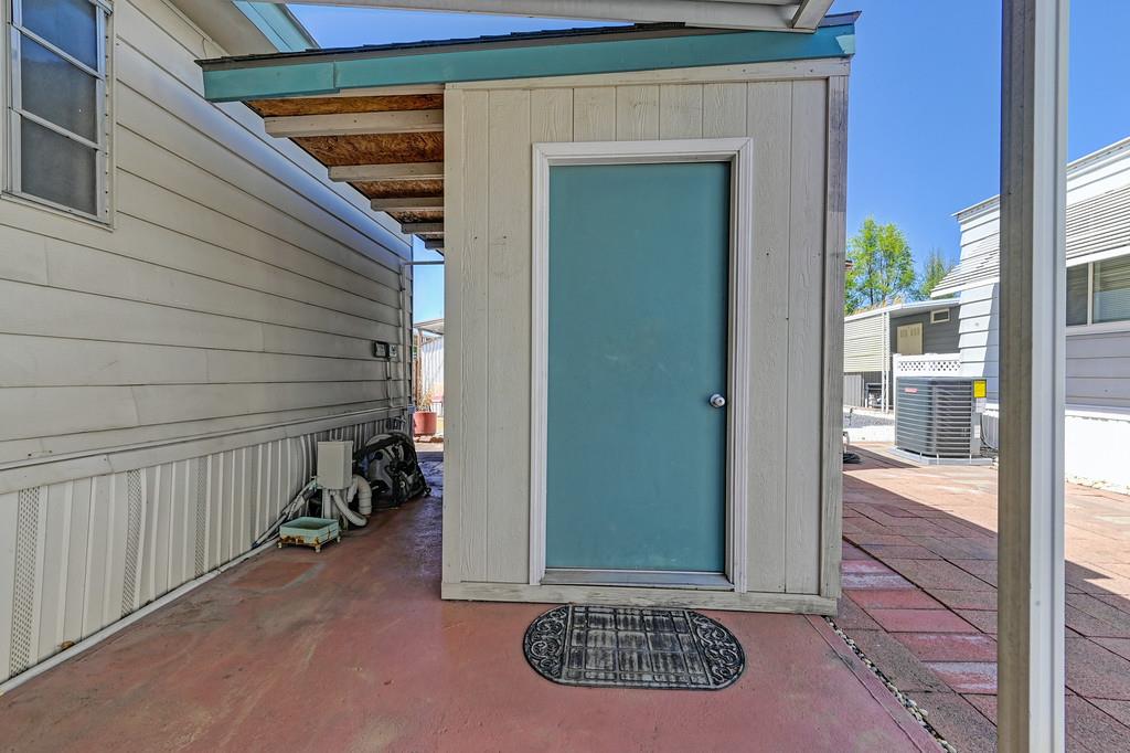 Detail Gallery Image 8 of 46 For 172 Rolling River Ln, Rancho Cordova,  CA 95670 - 2 Beds | 2 Baths