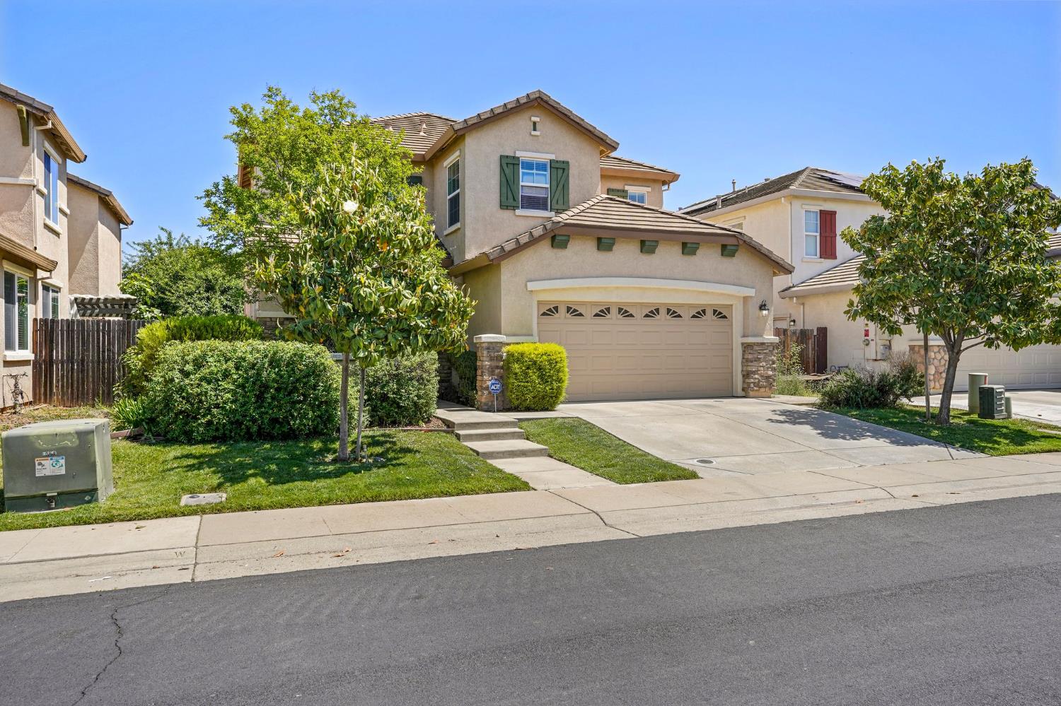 Detail Gallery Image 2 of 48 For 1177 Waverton Ln, Lincoln,  CA 95648 - 4 Beds | 2/1 Baths