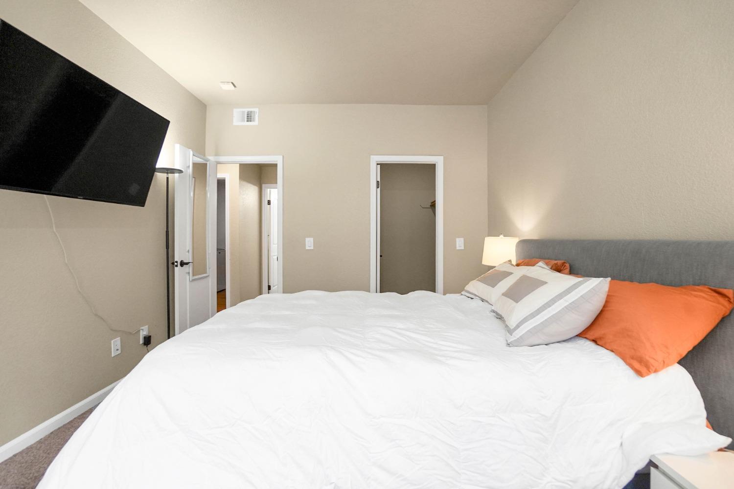 Detail Gallery Image 13 of 26 For 709 Waterford, Pinole,  CA 94564 - 2 Beds | 1 Baths