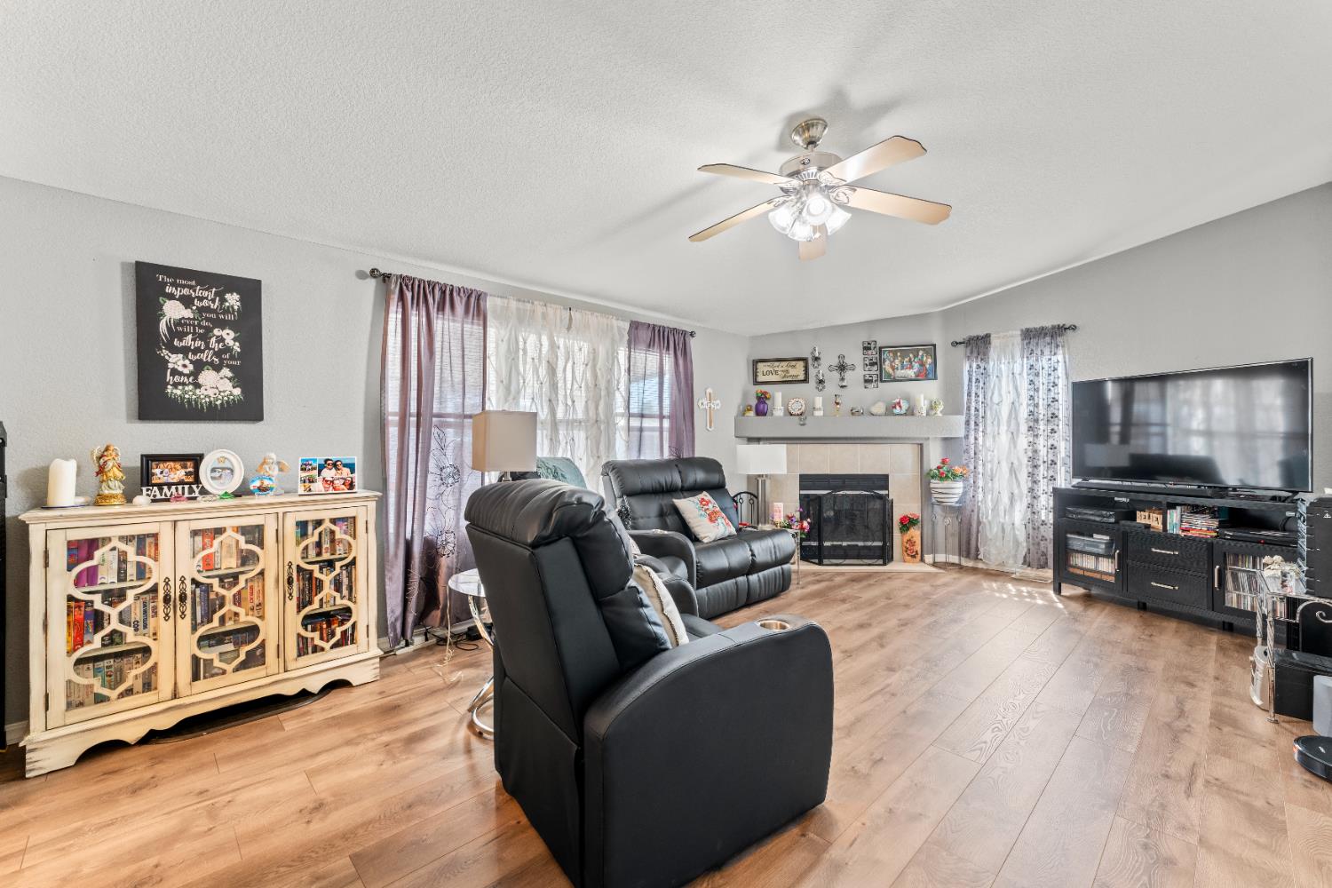 Detail Gallery Image 9 of 53 For 3901 Lake Rd 169, West Sacramento,  CA 95691 - 3 Beds | 2 Baths