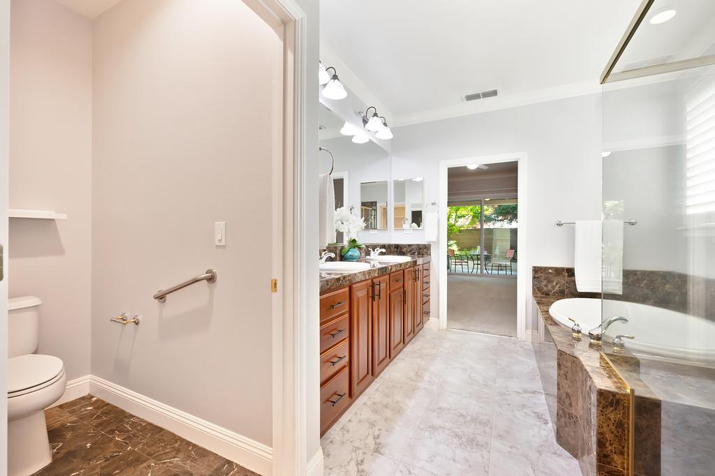 Detail Gallery Image 46 of 99 For 190 Montilla Cir, Sacramento,  CA 95835 - 2 Beds | 2 Baths