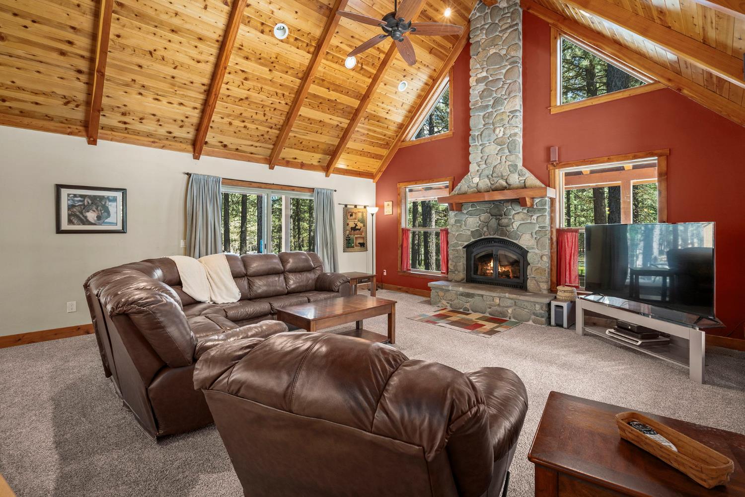 Detail Gallery Image 10 of 36 For 75 Pine Knoll Ct, Portola,  CA 96122 - 2 Beds | 2 Baths