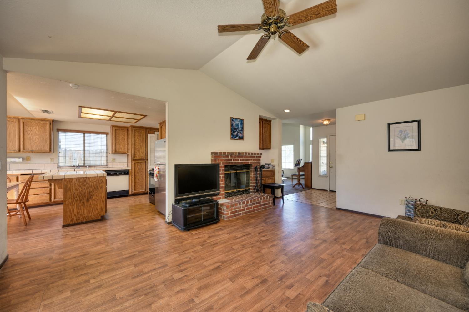 Detail Gallery Image 19 of 42 For 7827 River Estates Dr, Sacramento,  CA 95831 - 3 Beds | 2 Baths