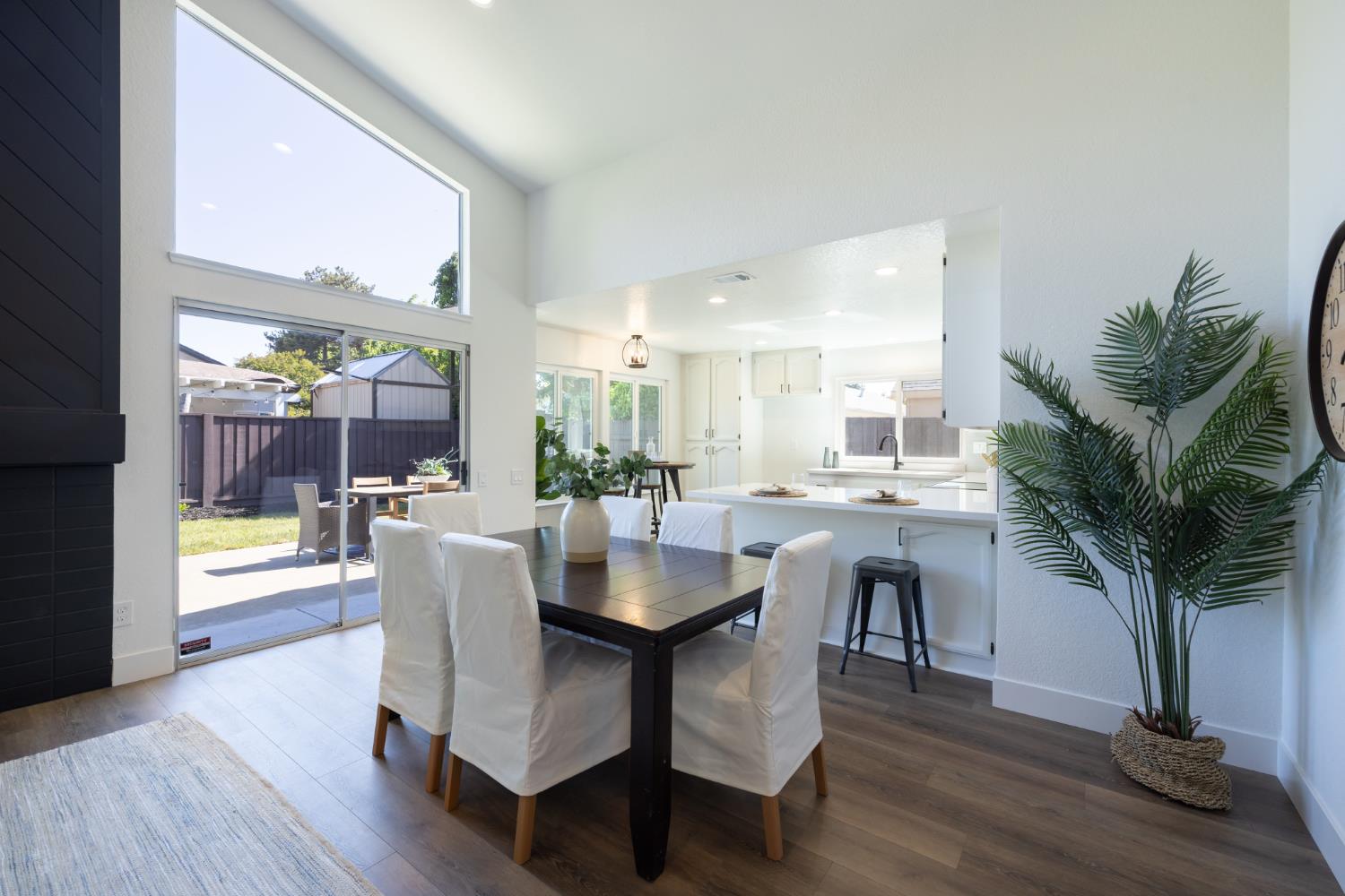 Detail Gallery Image 12 of 45 For 1505 Danica Way, Sacramento,  CA 95833 - 3 Beds | 2 Baths