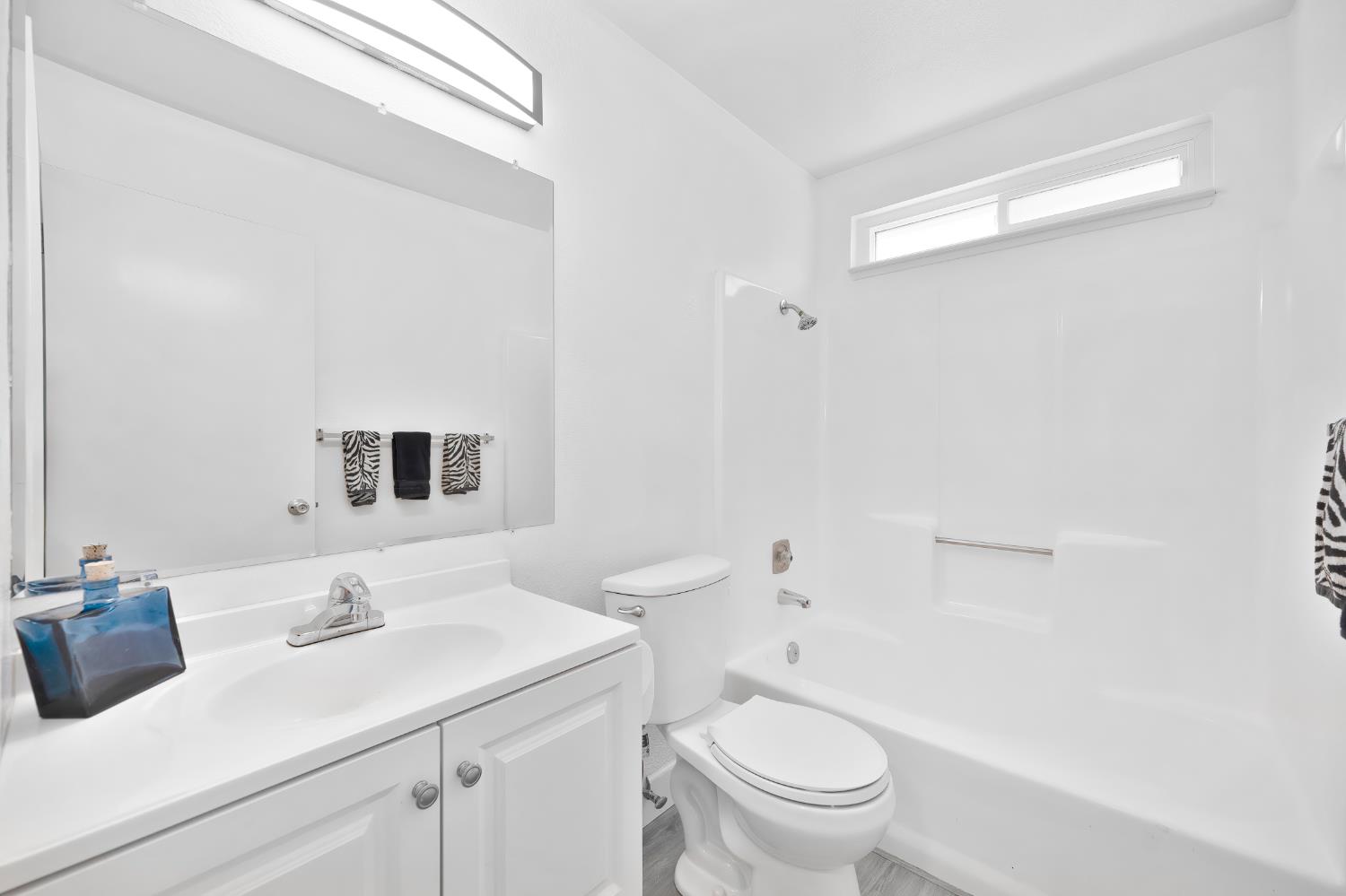 Detail Gallery Image 32 of 52 For 9548 Helio Dr, Sacramento,  CA 95827 - 3 Beds | 2 Baths