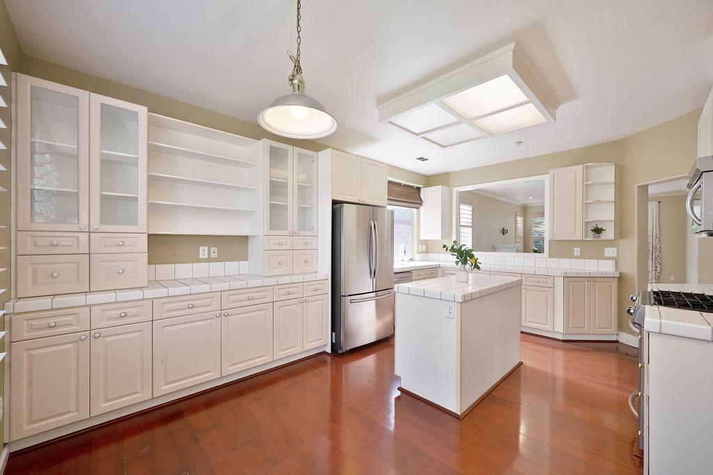 Detail Gallery Image 6 of 48 For 10134 Creek Trail Cir, Stockton,  CA 95209 - 3 Beds | 2 Baths