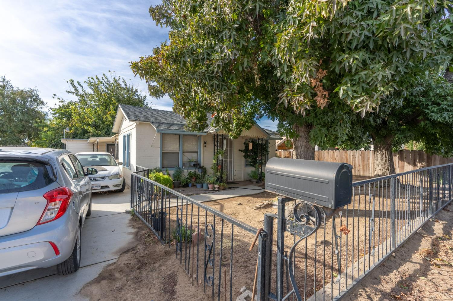 Detail Gallery Image 3 of 17 For 425 Ryder Way, Modesto,  CA 95351 - 3 Beds | 1/1 Baths