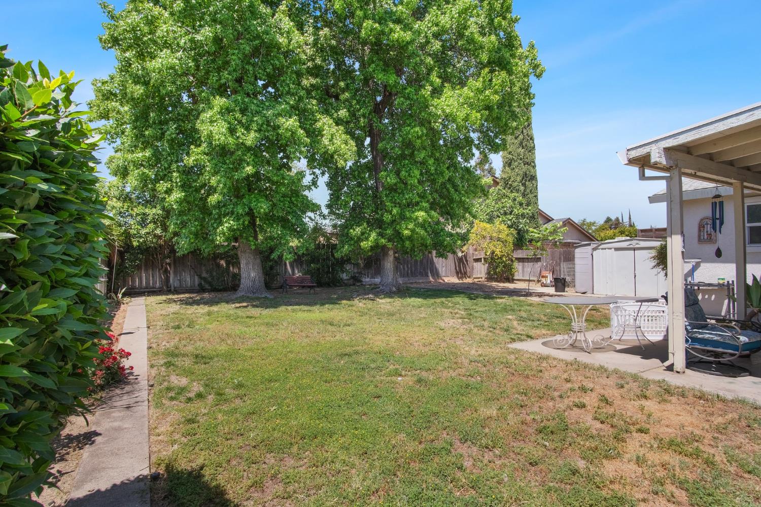 Detail Gallery Image 19 of 22 For 2360 Rochelle Ave, Turlock,  CA 95382 - 3 Beds | 2 Baths