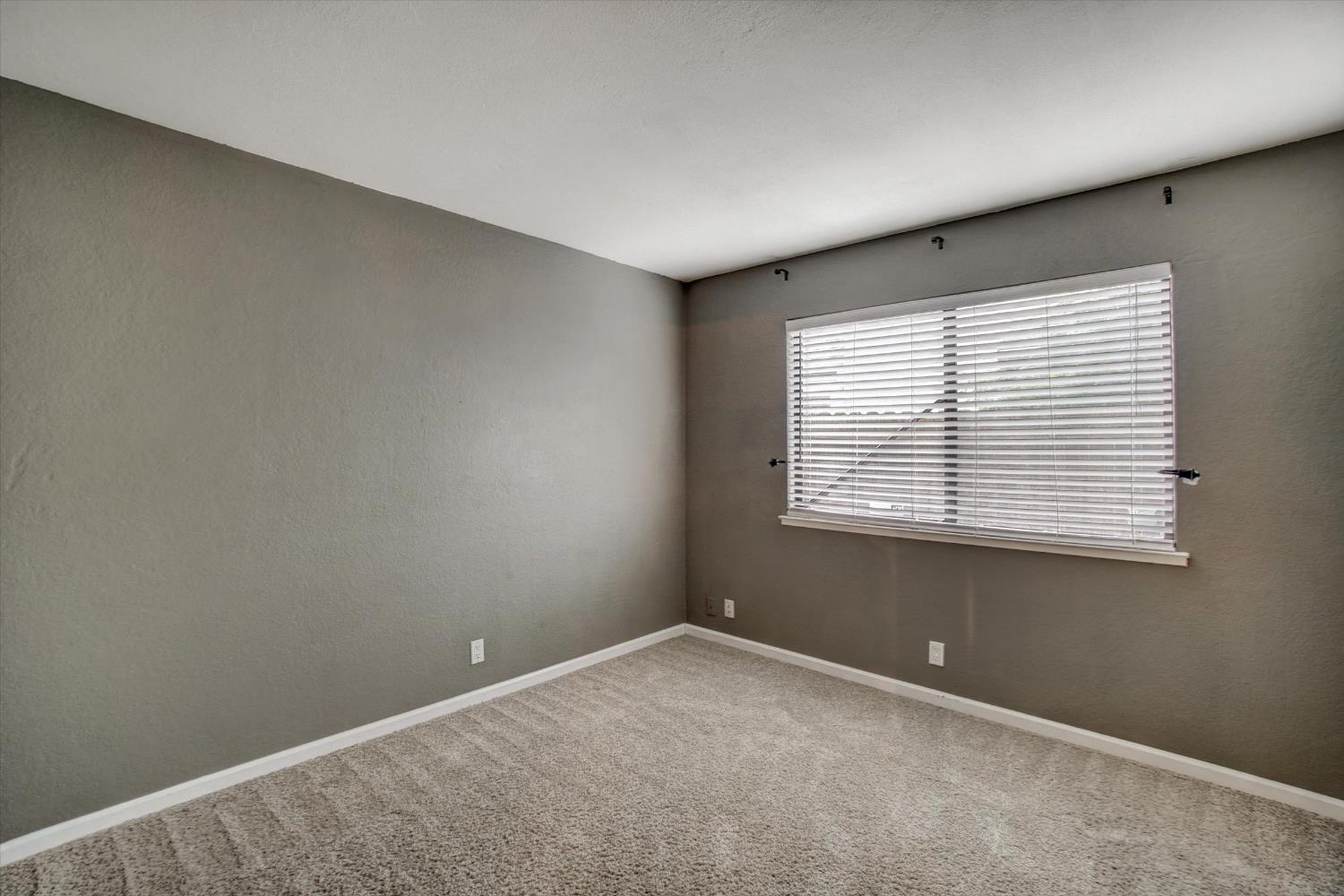 Detail Gallery Image 22 of 49 For 11161 Utopia River Ct, Rancho Cordova,  CA 95670 - 3 Beds | 2 Baths