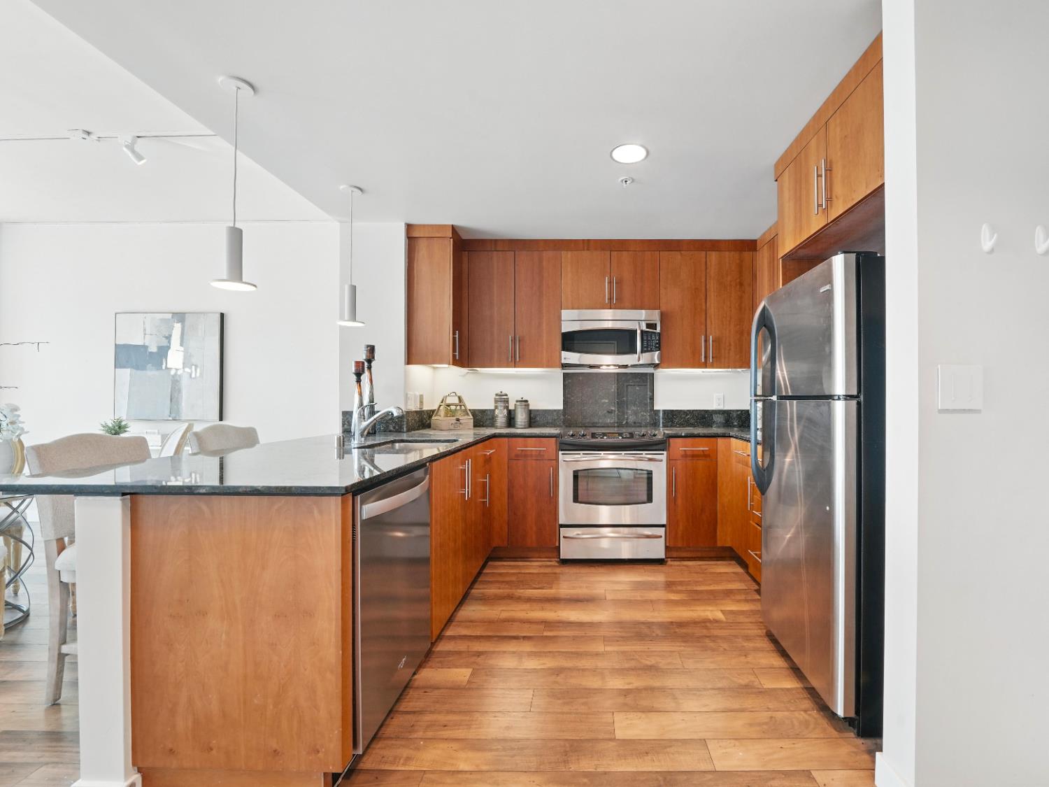 Detail Gallery Image 7 of 22 For 38 N Almaden Blvd #1303,  San Jose,  CA 95110 - 1 Beds | 1 Baths