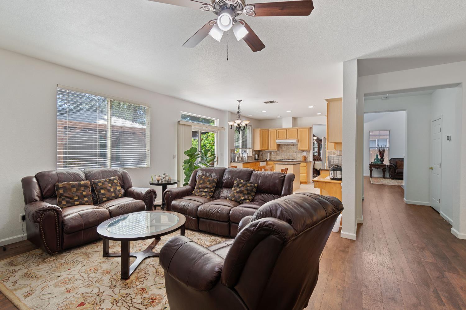 Detail Gallery Image 21 of 42 For 1045 Callander Way, Folsom,  CA 95630 - 4 Beds | 2/1 Baths