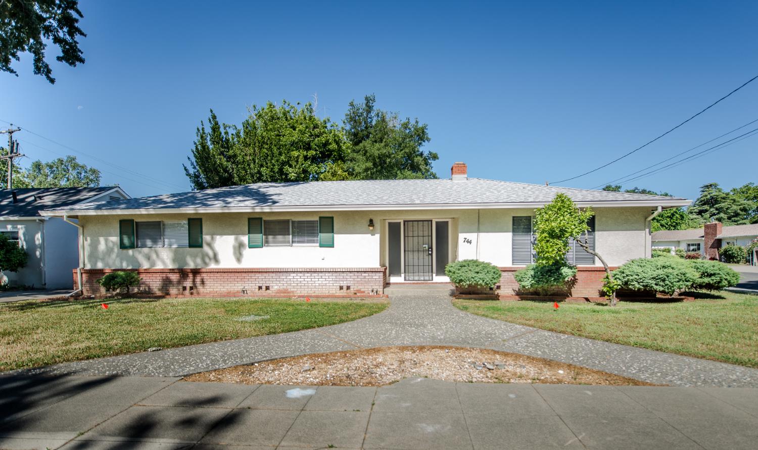 Detail Gallery Image 4 of 62 For 744 Cleveland, Woodland,  CA 95695 - 3 Beds | 2/1 Baths