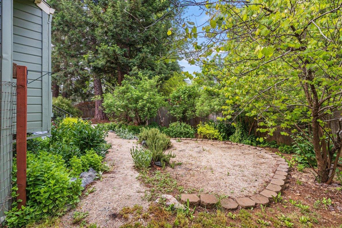 Detail Gallery Image 40 of 56 For 401 Gracie Rd, Nevada City,  CA 95959 - 3 Beds | 2/1 Baths