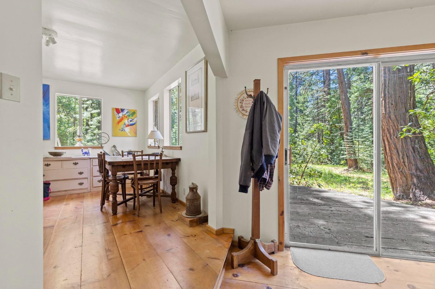 Detail Gallery Image 23 of 58 For 14138 La Porte Rd, Strawberry Valley,  CA 95981 - 2 Beds | 2/1 Baths