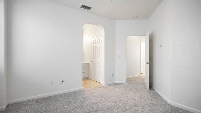 Detail Gallery Image 18 of 30 For 3241 Tice Creek Way, Sacramento,  CA 95833 - 2 Beds | 2/1 Baths
