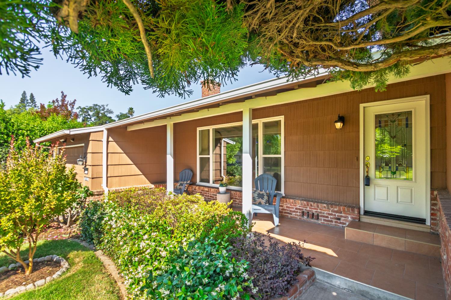 Detail Gallery Image 3 of 36 For 1229 Fitch Way, Sacramento,  CA 95864 - 3 Beds | 2 Baths