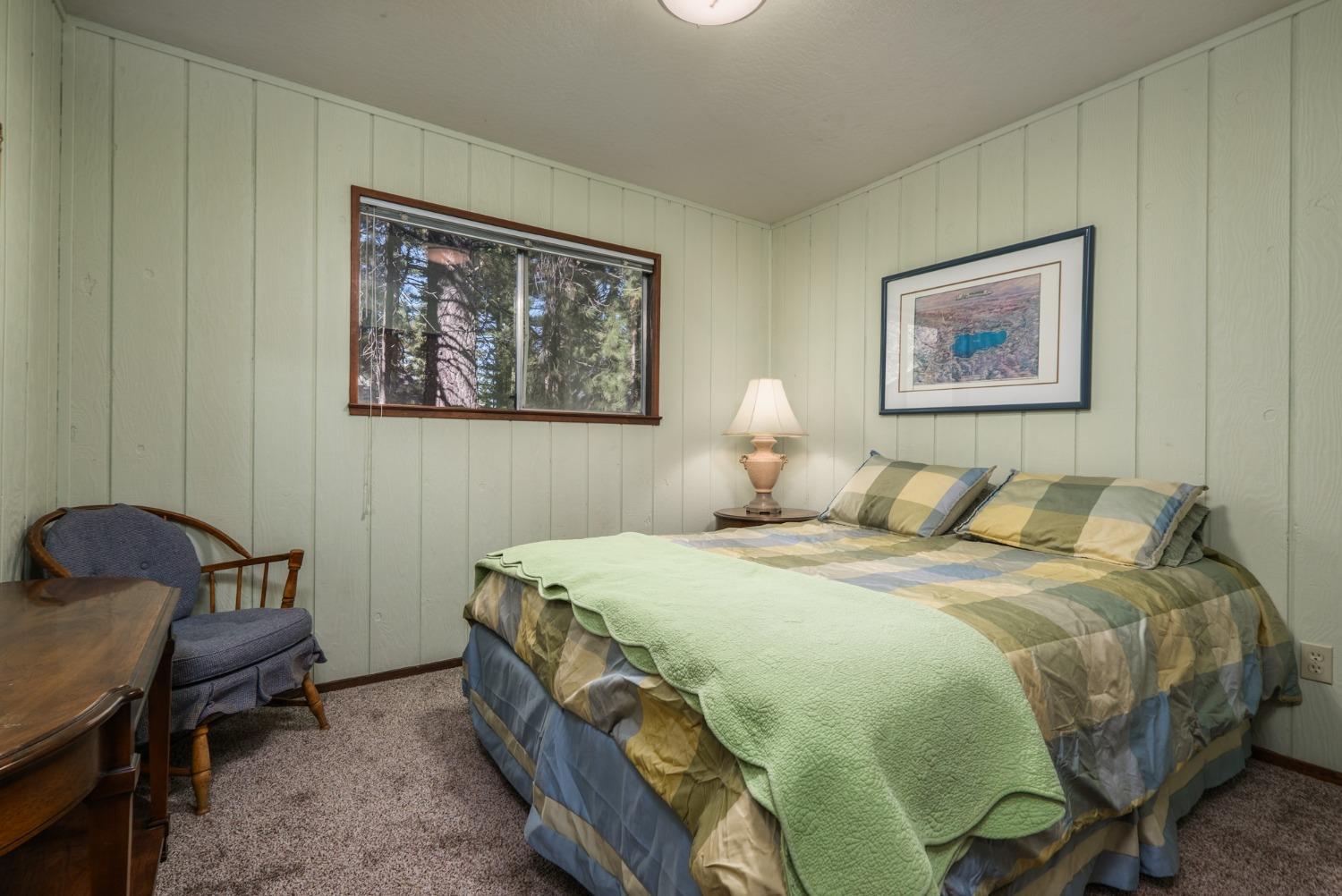 Detail Gallery Image 26 of 44 For 1644 Crystal Air Dr, South Lake Tahoe,  CA 96150 - 3 Beds | 1/1 Baths