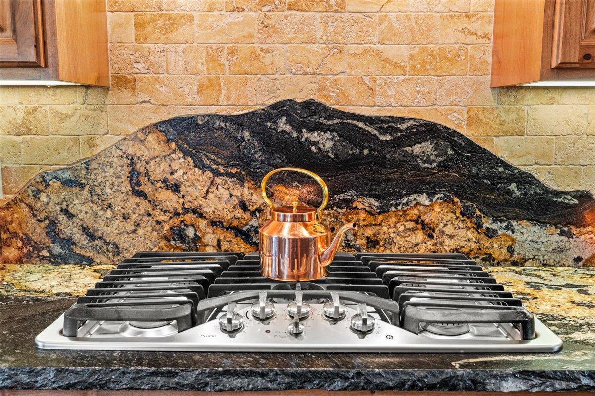 Detail Gallery Image 34 of 97 For 9267 7r Bar Rd, Angels Camp,  CA 95222 - 3 Beds | 3/1 Baths