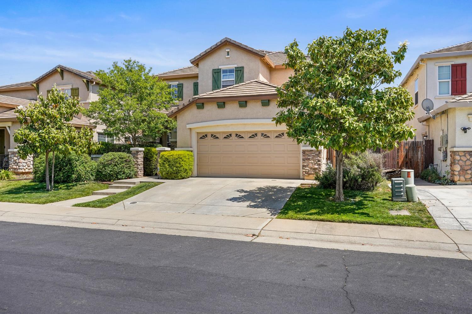 Detail Gallery Image 3 of 48 For 1177 Waverton Ln, Lincoln,  CA 95648 - 4 Beds | 2/1 Baths