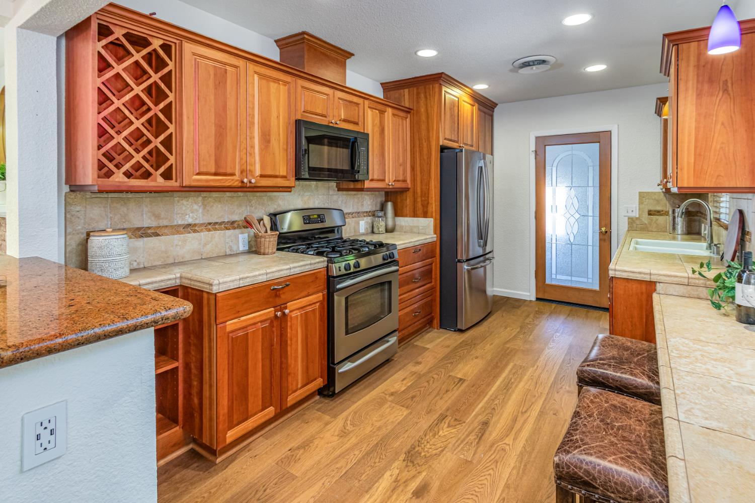 Detail Gallery Image 12 of 36 For 1229 Fitch Way, Sacramento,  CA 95864 - 3 Beds | 2 Baths