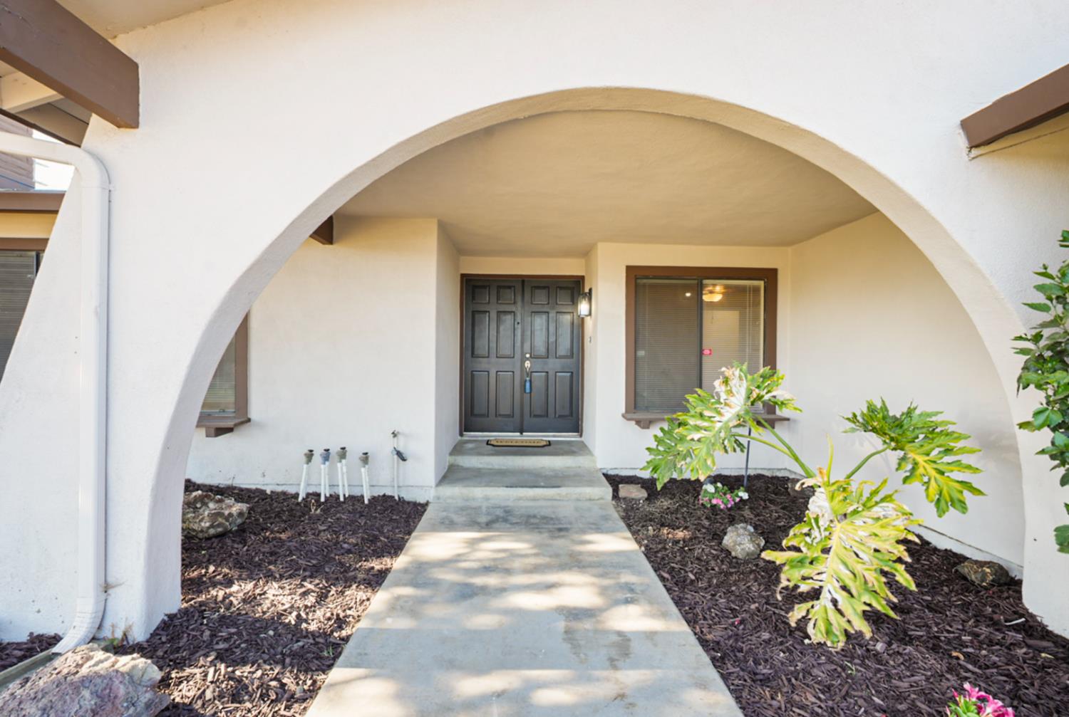 Detail Gallery Image 3 of 21 For 2433 Marguerite Way, Ceres,  CA 95307 - 3 Beds | 2 Baths