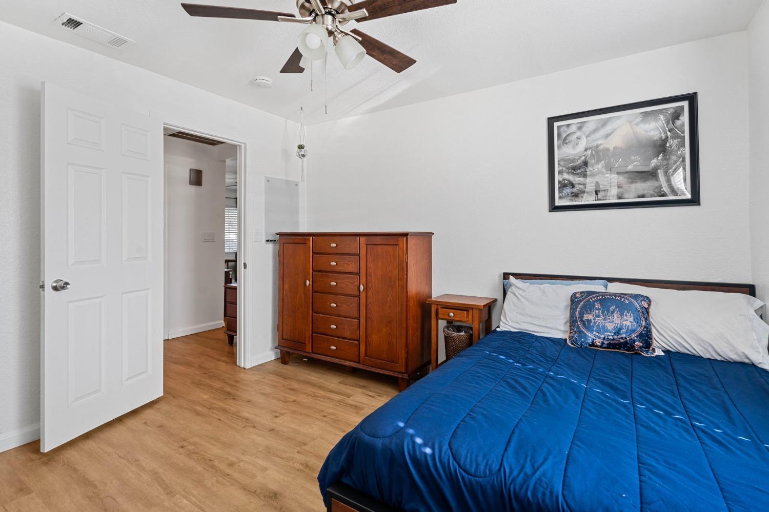 Detail Gallery Image 21 of 31 For 2052 Elmwood Ave, Stockton,  CA 95204 - 2 Beds | 1 Baths
