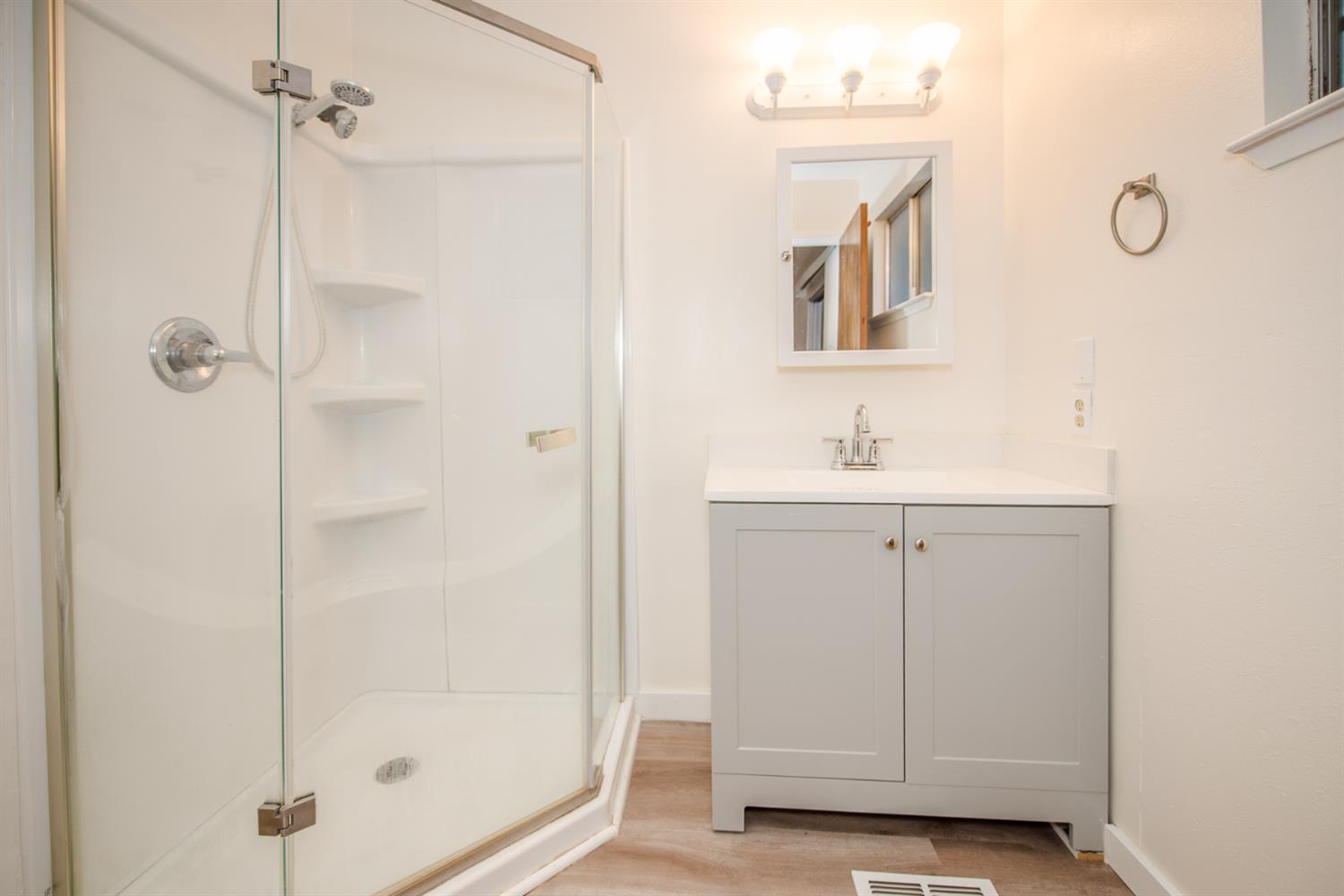 Detail Gallery Image 46 of 62 For 744 Cleveland, Woodland,  CA 95695 - 3 Beds | 2/1 Baths