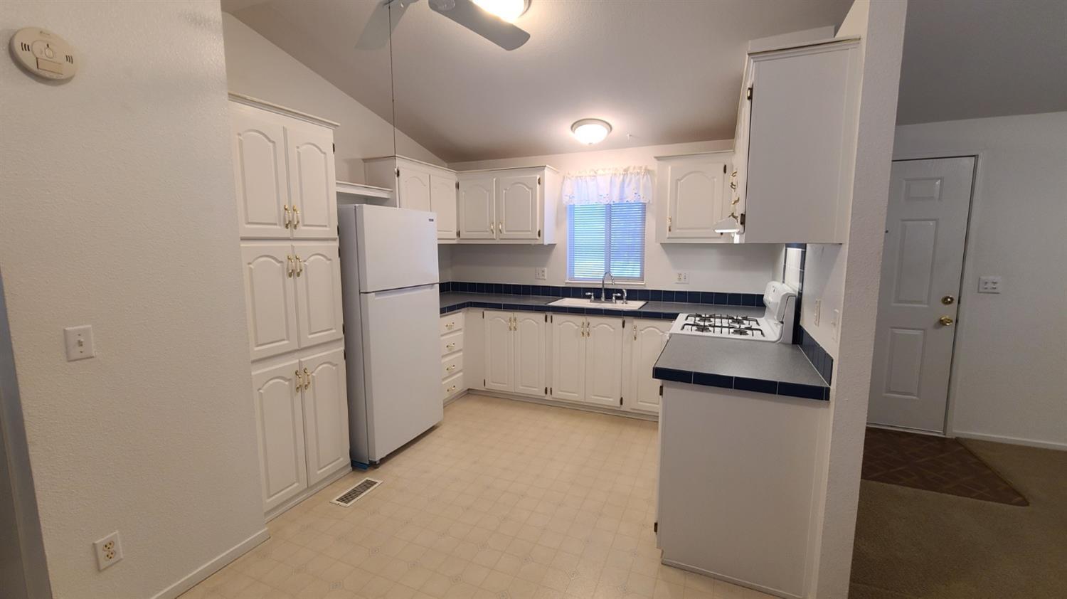 Detail Gallery Image 5 of 29 For 9461 State Highway 193 21, Placerville,  CA 95667 - 2 Beds | 1 Baths