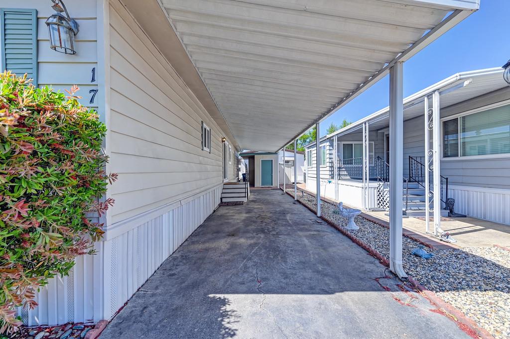 Detail Gallery Image 7 of 46 For 172 Rolling River Ln, Rancho Cordova,  CA 95670 - 2 Beds | 2 Baths