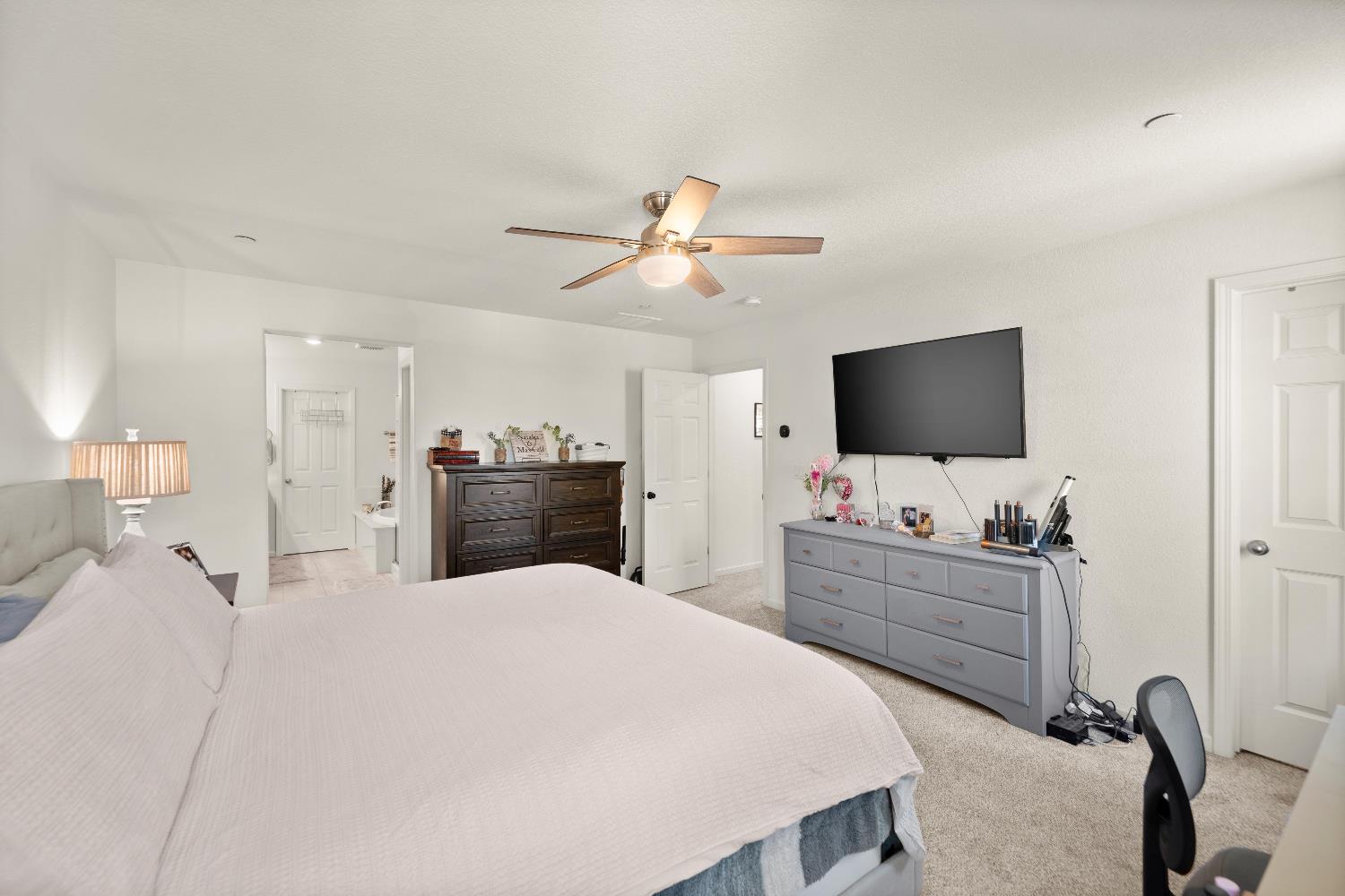 Detail Gallery Image 26 of 55 For 257 Bywell Bridge Cir, Sacramento,  CA 95823 - 3 Beds | 2/1 Baths