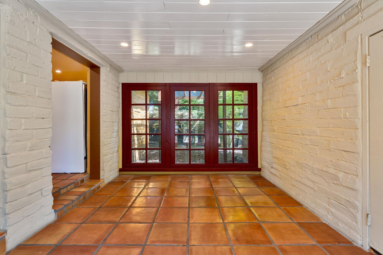 Detail Gallery Image 24 of 32 For 1660 La Playa Way, Sacramento,  CA 95864 - 3 Beds | 1 Baths