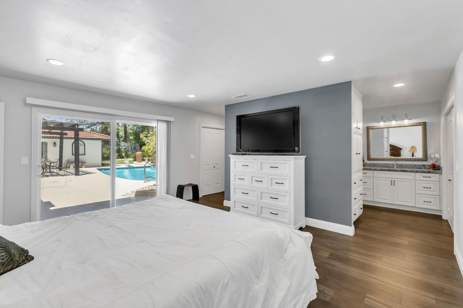 Detail Gallery Image 39 of 94 For 590 Kevington Ct, Sacramento,  CA 95864 - 4 Beds | 3/1 Baths