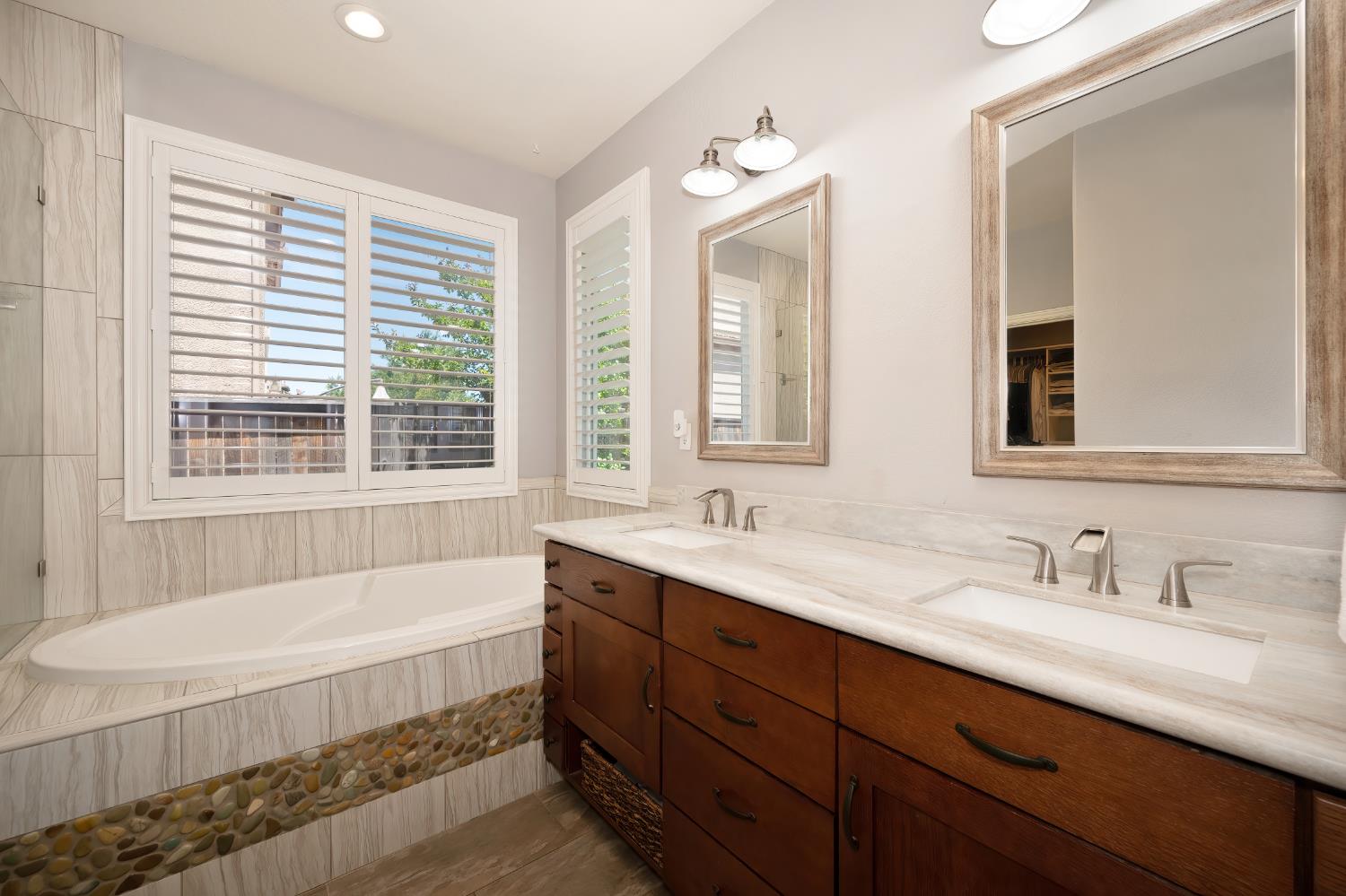 Detail Gallery Image 21 of 46 For 1123 Meredith Way, Folsom,  CA 95630 - 4 Beds | 2 Baths