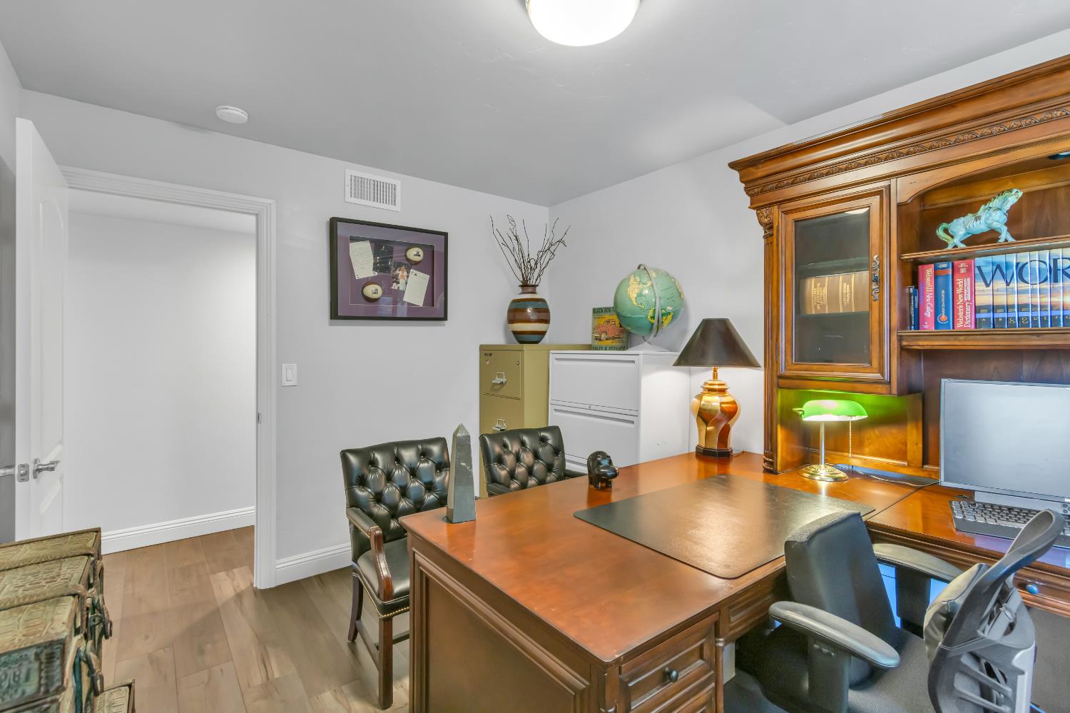Detail Gallery Image 37 of 94 For 590 Kevington Ct, Sacramento,  CA 95864 - 4 Beds | 3/1 Baths