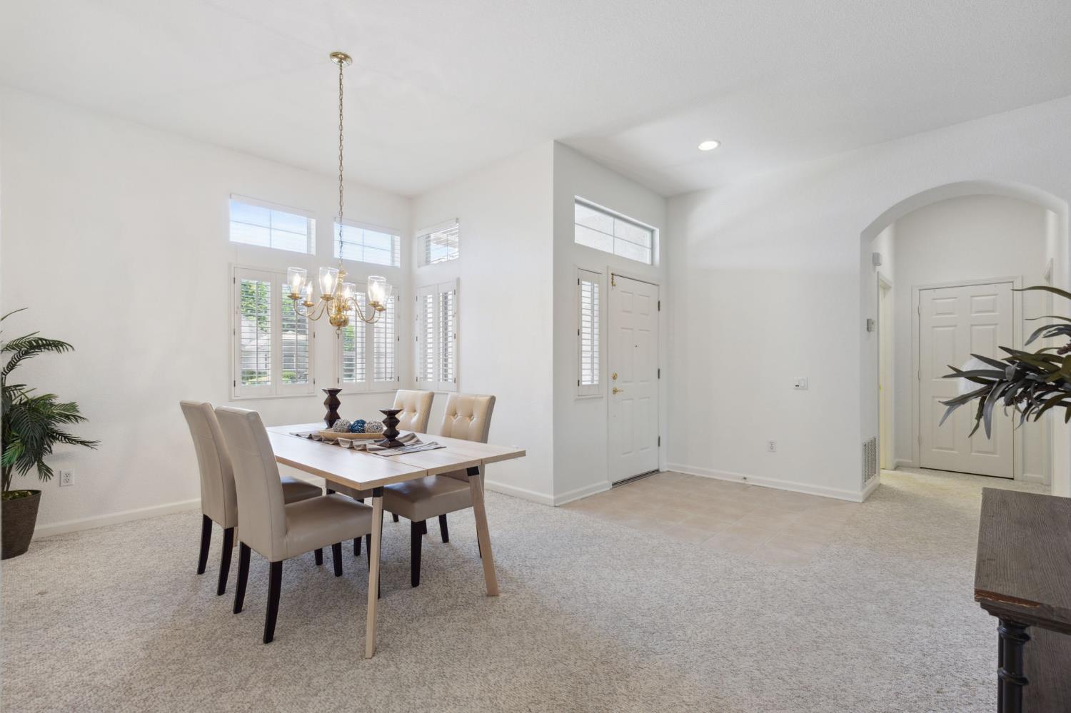 Detail Gallery Image 10 of 38 For 5237 Sugar Pine Loop, Roseville,  CA 95747 - 2 Beds | 2 Baths
