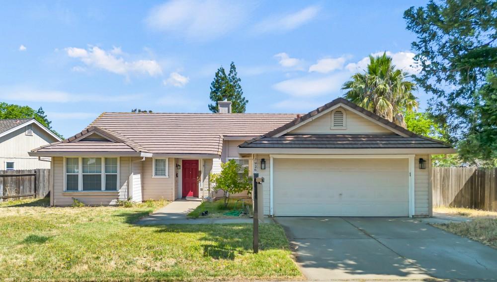 Detail Gallery Image 1 of 33 For 7926 Eagle Peak Way, Antelope,  CA 95843 - 3 Beds | 2 Baths