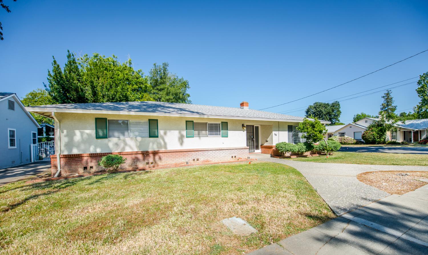 Detail Gallery Image 5 of 62 For 744 Cleveland, Woodland,  CA 95695 - 3 Beds | 2/1 Baths