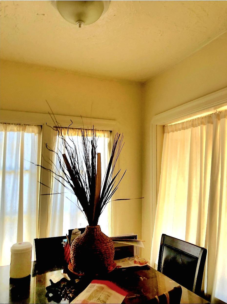 Detail Gallery Image 8 of 17 For 8106 Holly St, Oakland,  CA 94621 - 2 Beds | 2 Baths