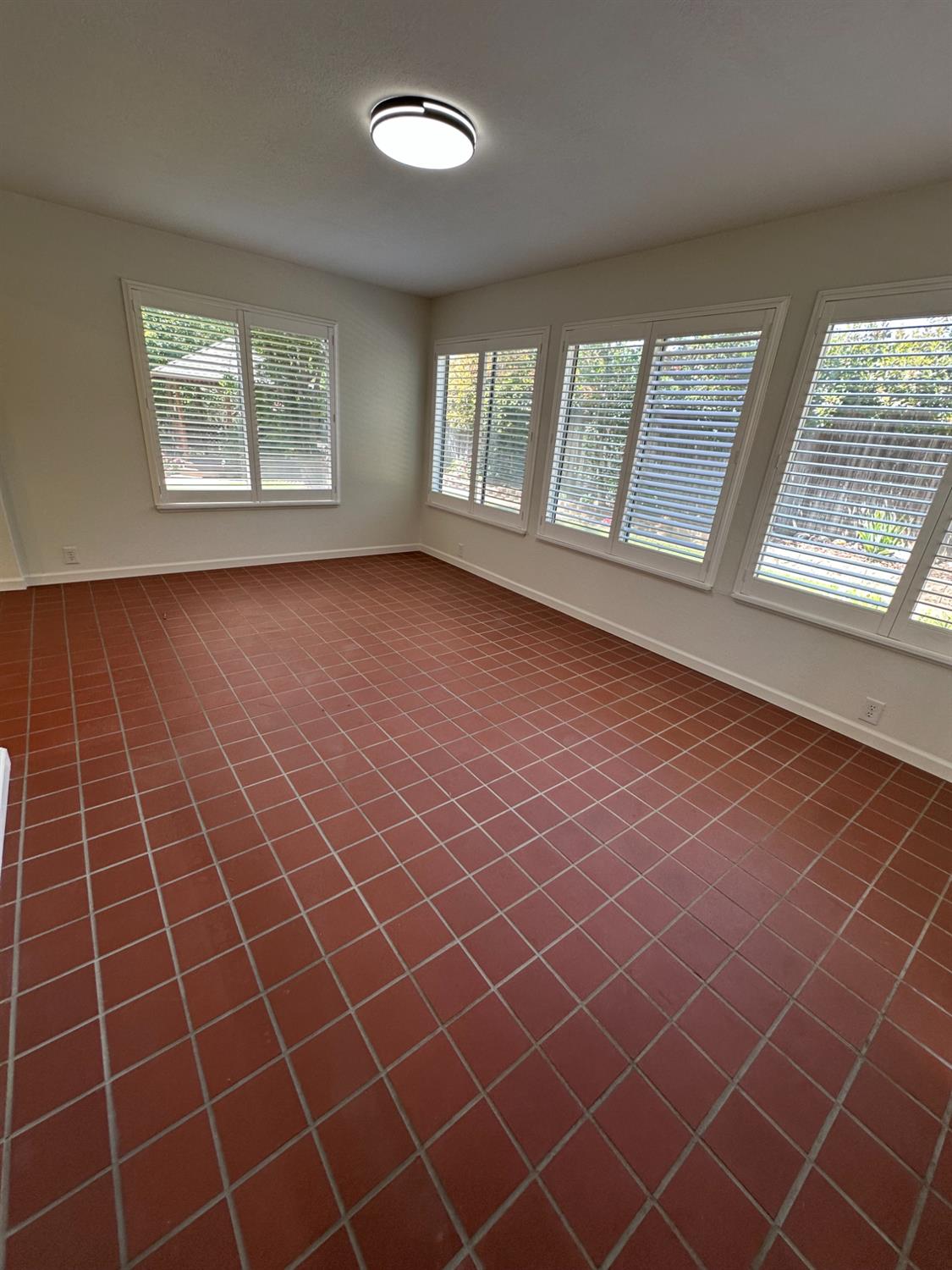 Detail Gallery Image 16 of 44 For 7969 Glenbar Way, Fair Oaks,  CA 95628 - 4 Beds | 2/1 Baths