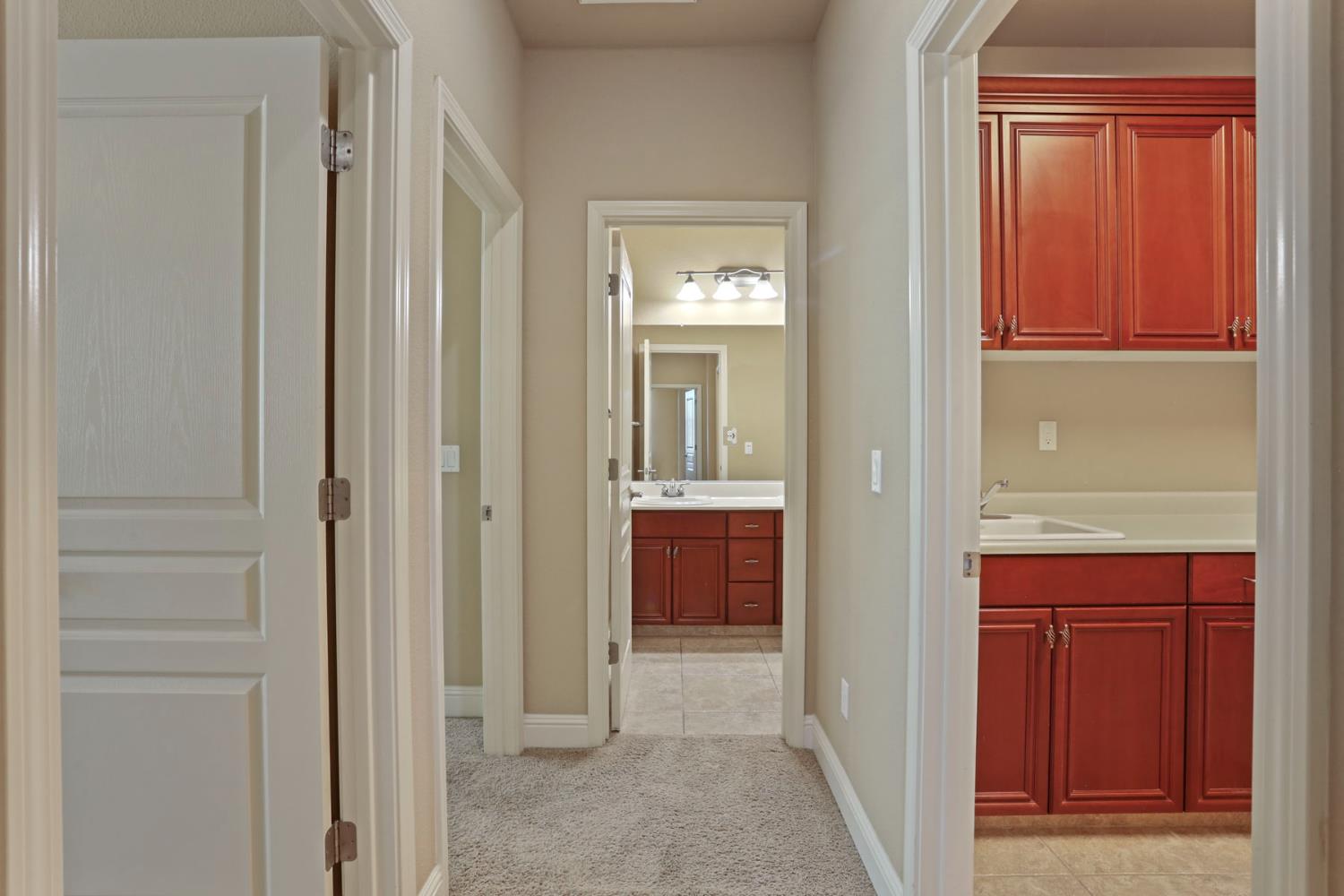 Detail Gallery Image 32 of 68 For 10305 Bridgeview Ln, Stockton,  CA 95219 - 5 Beds | 3 Baths