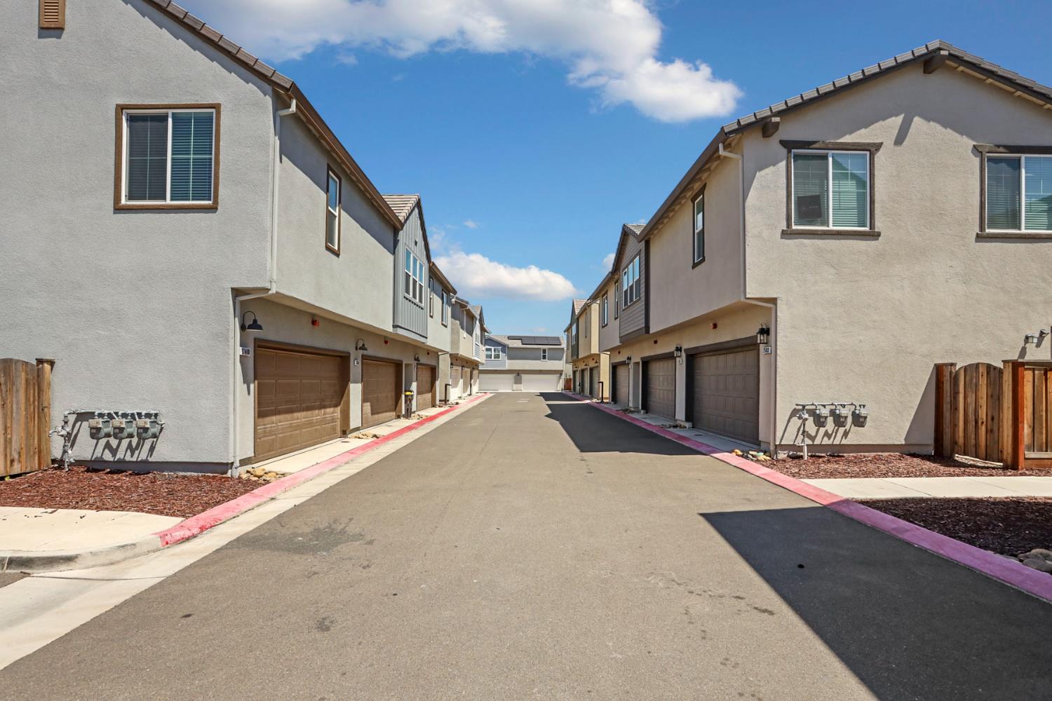 Detail Gallery Image 42 of 54 For 17481 Nightshore Dr, Lathrop,  CA 95330 - 3 Beds | 2 Baths